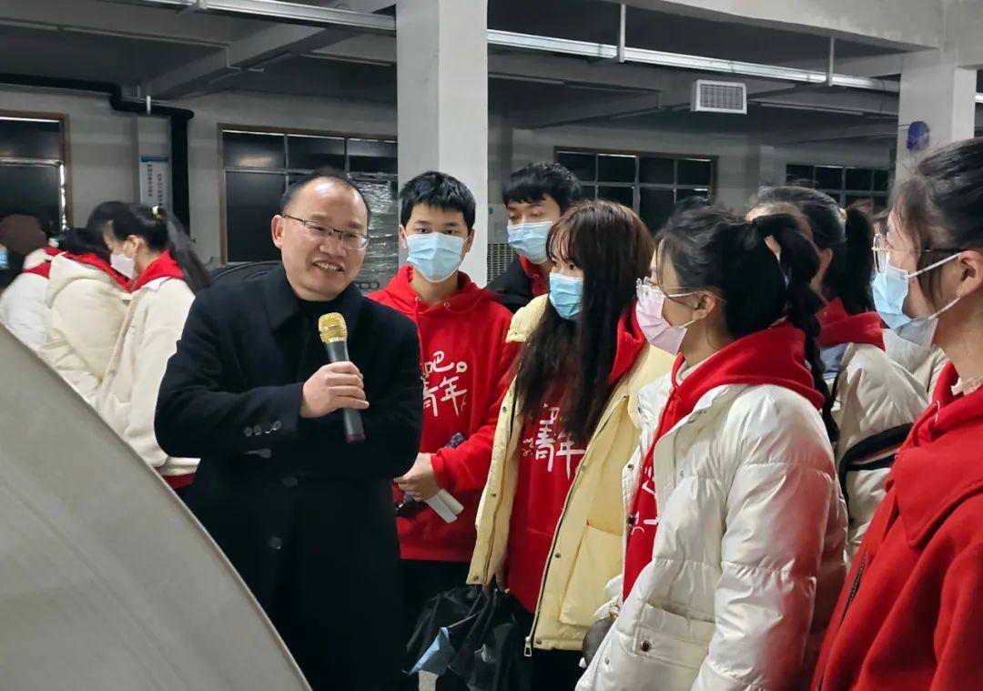 宜黄县科技局领导团队前瞻引领新发展